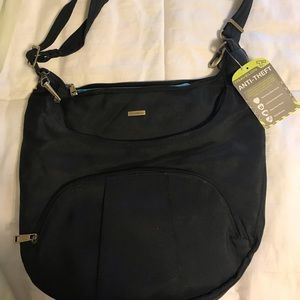 Travelon Crossbody anti-theft tote